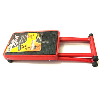 صندلی تاشو فلزی آقاخان